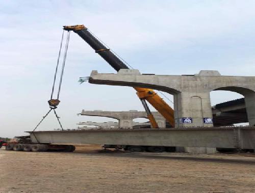 中原大桥35米厢梁架接施工