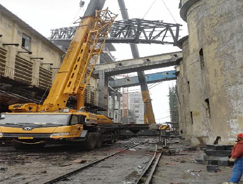 大型厂房拆除作业