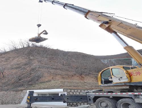 小型机械设备吊装