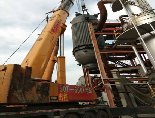 吊装化肥厂187吨设备作业